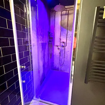 Gray Con Sauna 펜션 라구사